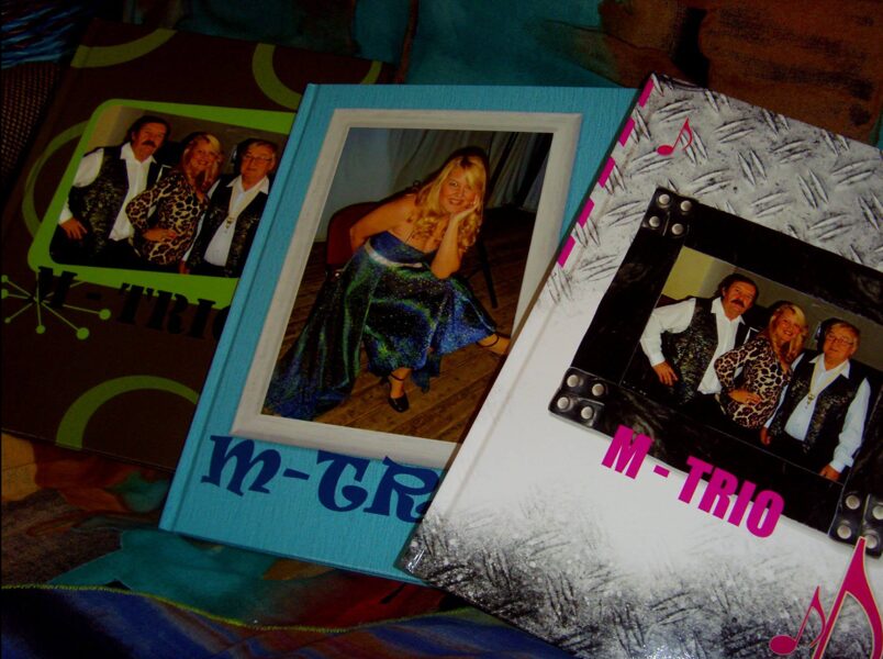 M-Trio fotokniha